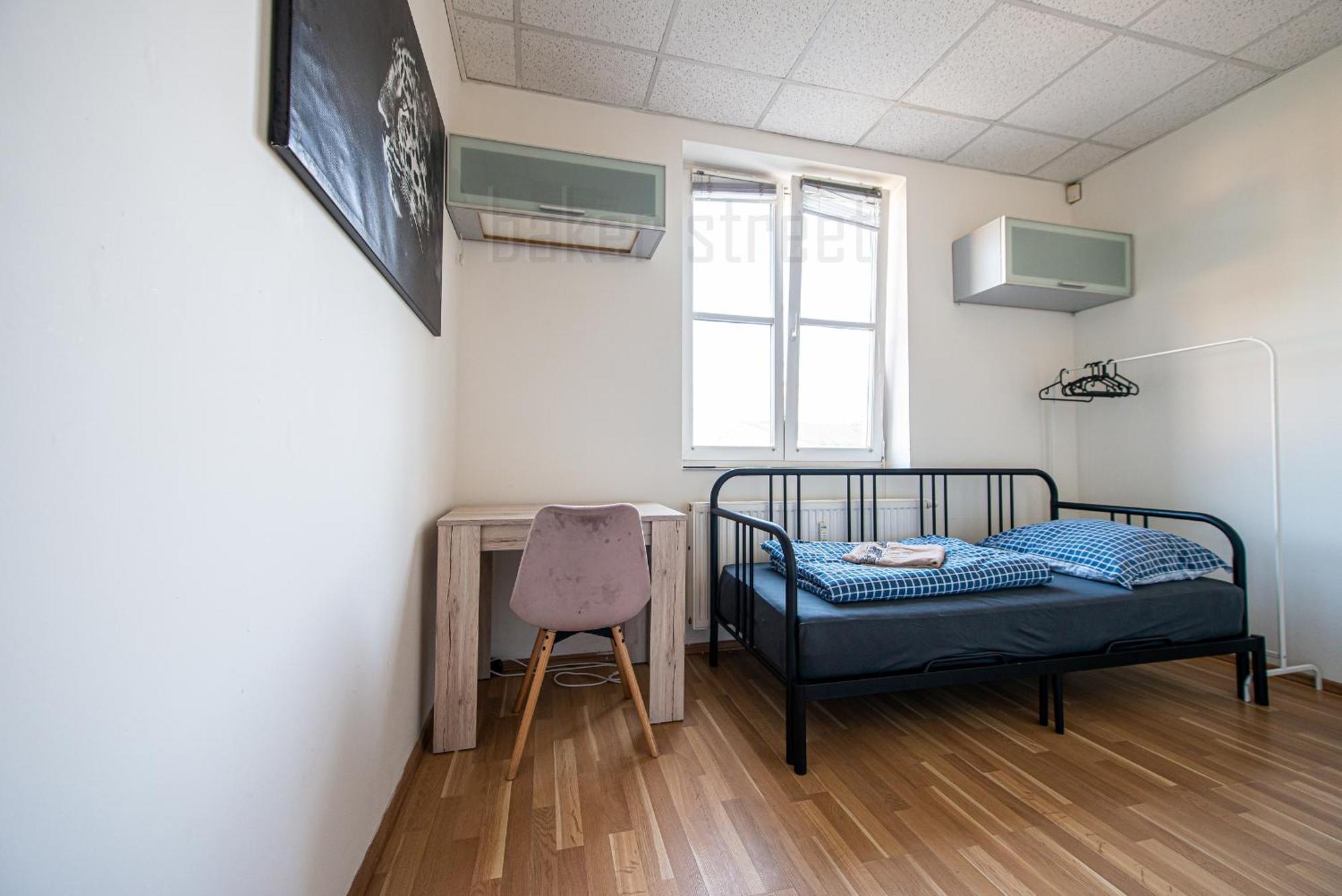 Snug Close To Metro Palmovka Appartamento *