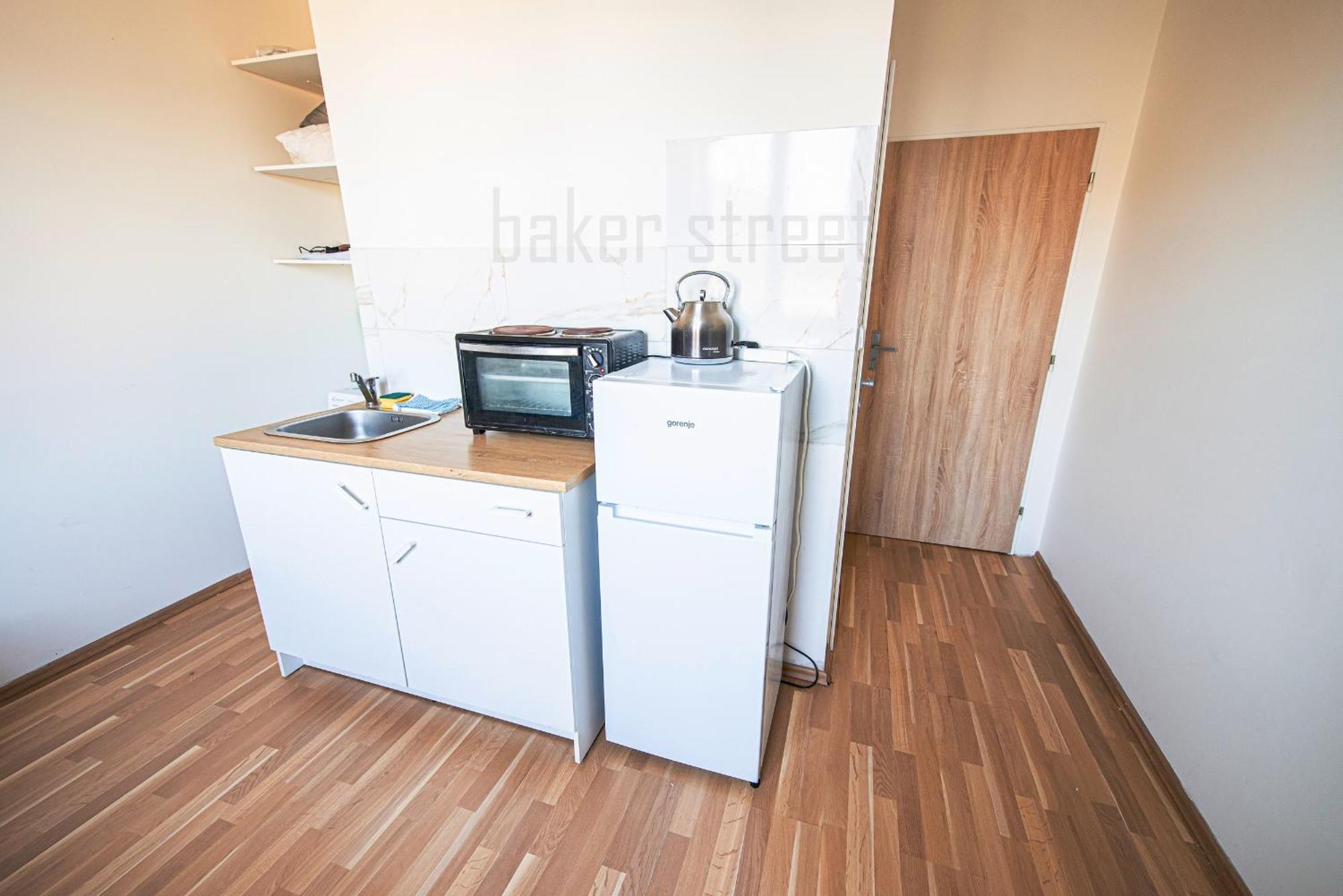 Snug Close To Metro Palmovka Appartamento