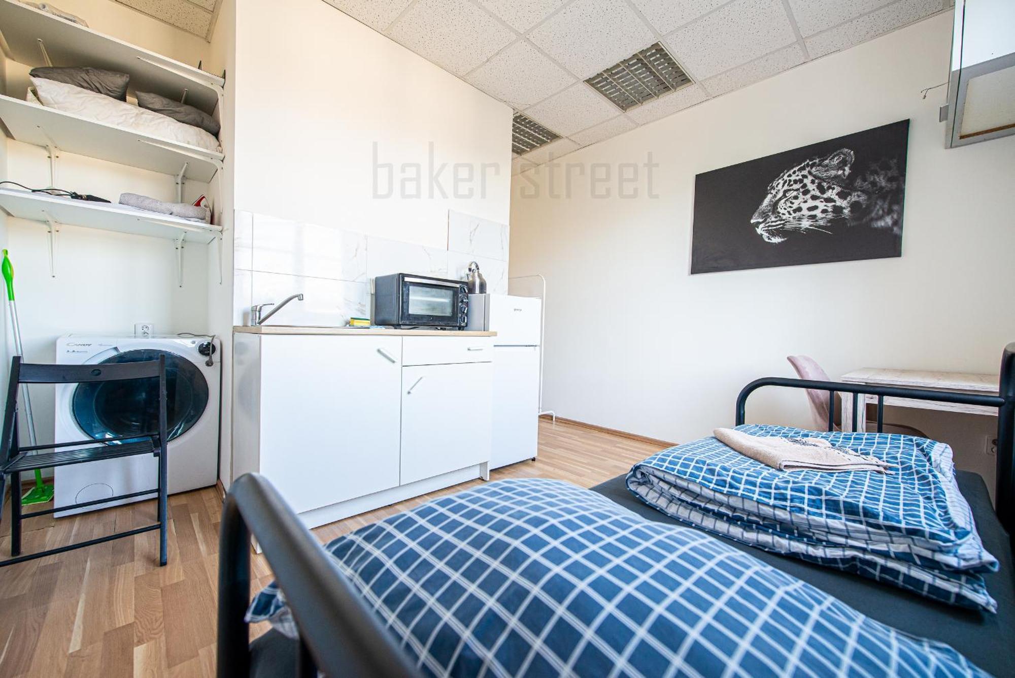 Snug Close To Metro Palmovka Appartamento *