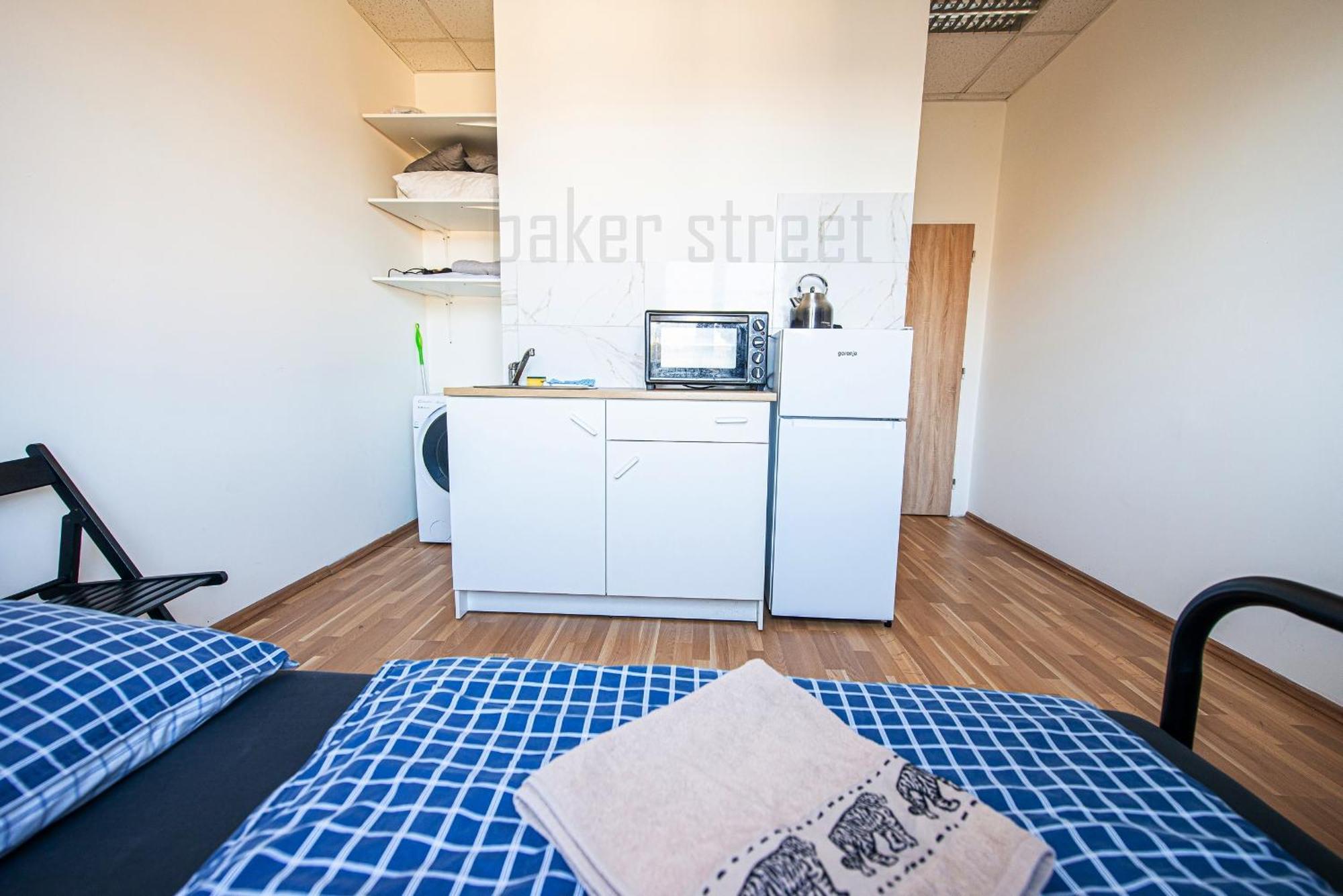 Snug Close To Metro Palmovka Appartamento Praga