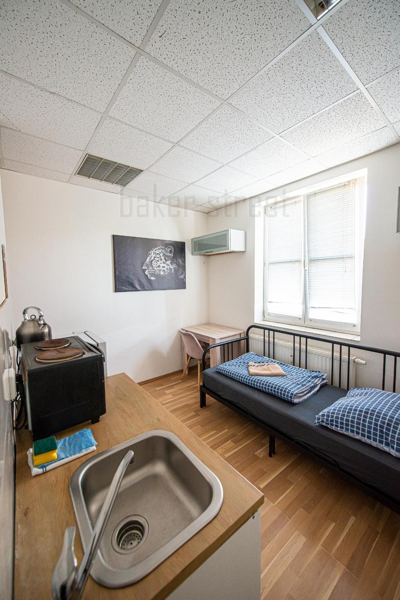 Appartamento Snug Close To Metro Palmovka *